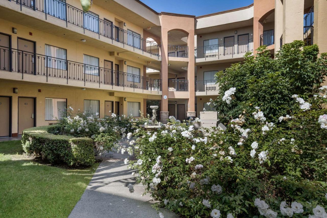 Mainstay Suites Orange County John Wayne Airport Santa Ana Extérieur photo